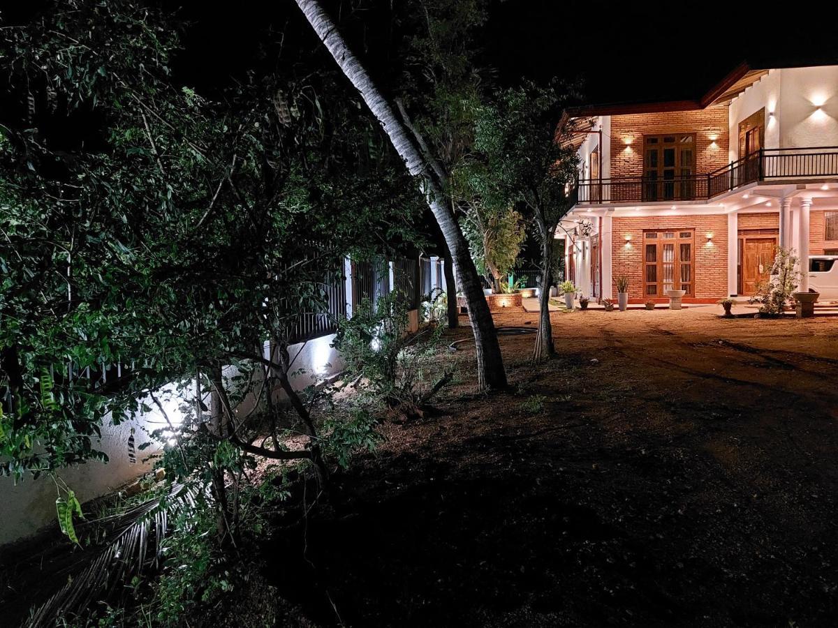 Green Shield Resort อนุราธปุระ ภายนอก รูปภาพ
